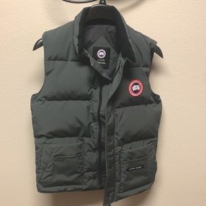 Canada goose vest grey men’s small